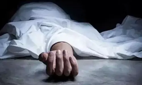 UP Crime: सोनभद्र में कलयुगी बेटे ने मामूली बात पर अपनी ही मां को जिंदा जलाया, जानें क्या है पूरा मामला?