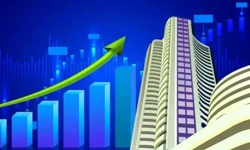 Stock Market Today: शेयर बाजार में लौटी चमक, सेंसेक्स में 300 अंक का उछाल, निफ्टी 24,600 के पार