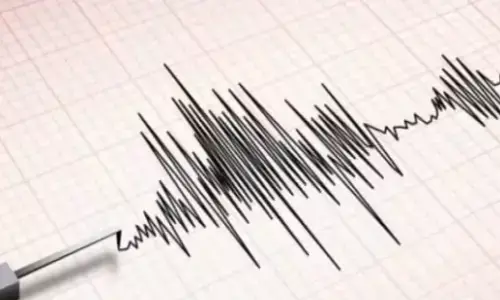 Earthquake Today: जम्मू-कश्मीर में महसूस किए गए भूकंप के तेज झटके, इतनी तीव्रता से कांपी धरती Earthquake Today: जम्मू-कश्मीर में महसूस किए गए भूकंप के तेज झटके, इतनी तीव्रता से कांपी धरती