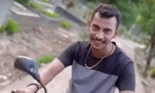 Kolkata Case Update: डॉक्टर के रेप-मर्डर से पहले संजय रॉय ने एक और महिला से की थी छेड़छाड़, रिपोर्ट में हुआ चौंकाने वाला खुलासा Kolkata Case Update: डॉक्टर के रेप-मर्डर से पहले संजय रॉय ने एक और महिला से की थी छेड़छाड़, रिपोर्ट में हुआ चौंकाने वाला खुलासा