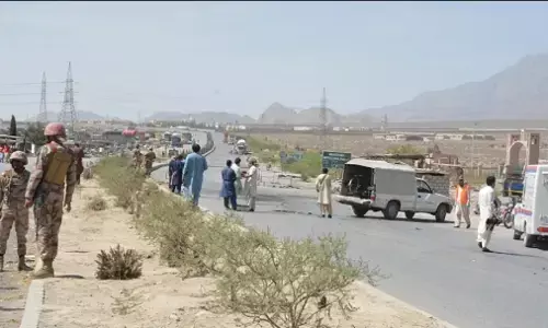 Pakistan Terrorist Attack: पाकिस्तान में बड़ा आतंकी हमला, बस से उतारकर यात्रियों को गोलियों से भूना, 23 की मौत Pakistan Terrorist Attack: पाकिस्तान में बड़ा आतंकी हमला, बस से उतारकर यात्रियों को गोलियों से भूना, 23 की मौत