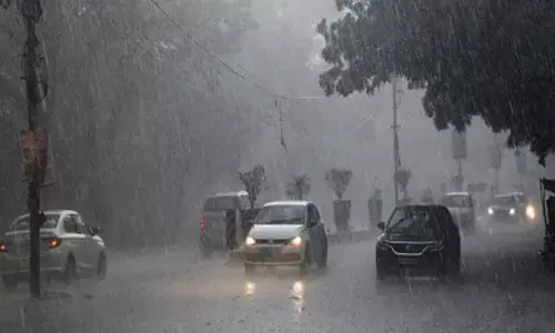 Aaj Ka Mausam : рдХрд╣реАрдВ рднрд╛рд░реА рдмрд╛рд░рд┐рд╢ рддреЛ рдХрд╣реАрдВ рдЫрд╛рдпреЗ рд░рд╣реЗрдВрдЧреЗ рдХрд╛рд▓реЗ рдмрд╛рджрд▓, рдЬрд╛рдиреЗрдВ рдЕрдкрдиреЗ рдкреНрд░рджреЗрд╢ рдХрд╛ рд╕рдЯреАрдХ рдореМрд╕рдо рдЕрдкрдбреЗрдЯ Aaj Ka Mausam : рдХрд╣реАрдВ рднрд╛рд░реА рдмрд╛рд░рд┐рд╢ рддреЛ рдХрд╣реАрдВ рдЫрд╛рдпреЗ рд░рд╣реЗрдВрдЧреЗ рдХрд╛рд▓реЗ рдмрд╛рджрд▓, рдЬрд╛рдиреЗрдВ рдЕрдкрдиреЗ рдкреНрд░рджреЗрд╢ рдХрд╛ рд╕рдЯреАрдХ рдореМрд╕рдо рдЕрдкрдбреЗрдЯ