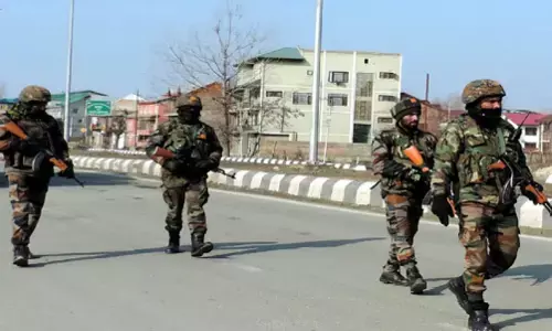 J&K Encounter: जम्मू-कश्मीर के रियासी में सुरक्षा बलों और आतंकियों के बीच मुठभेड़, जवानों ने घेरे 2-3 आतंकी J&K Encounter: जम्मू-कश्मीर के रियासी में सुरक्षा बलों और आतंकियों के बीच मुठभेड़, जवानों ने घेरे 2-3 आतंकी
