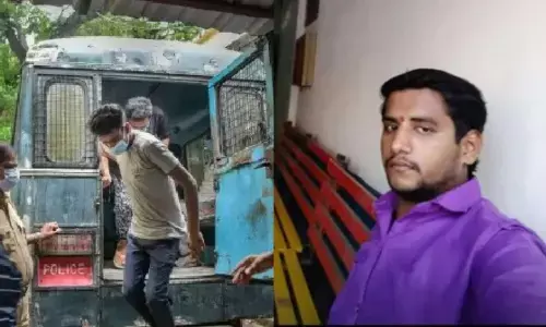 Badlapur Rape Case: बदलापुर रेपकांड के आरोपी ने पुलिस से छीना हथियार, खुद को मारी गोली