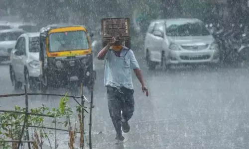 Weather Update: इन राज्यों में दो दिनों तक भारी बारिश की चेतावनी, जानें दिल्ली-NCR में कैसा रहेगा मौसम Weather Update: इन राज्यों में दो दिनों तक भारी बारिश की चेतावनी, जानें दिल्ली-NCR में कैसा रहेगा मौसम