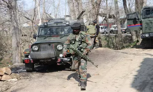 Jammu Kashmir: कुपवाड़ा में घुसपैठ की कोशिश नाकाम, दो आतंकी ढेर, सर्च ऑपरेशन जारी