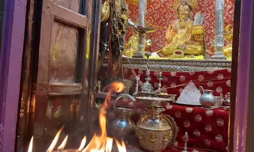 काशी में धनतेरस पर माता अन्नपूर्णा का होगा विशेष स्वर्ण श्रृंगार भक्तों को मां देंगी पांच दिन दर्शन... काशी में धनतेरस पर माता अन्नपूर्णा का होगा विशेष स्वर्ण श्रृंगार भक्तों को मां देंगी पांच दिन दर्शन...