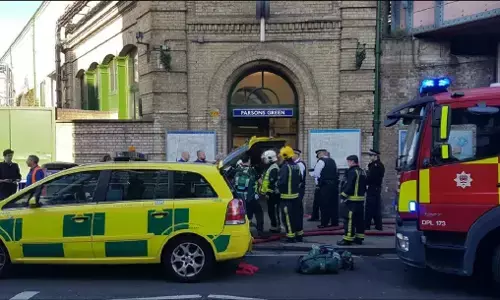 London Blast: लंदन में अमेरिकी दूतावास के बाहर ब्लास्ट, पुलिस ने की पूरे इलाके की घेराबंदी