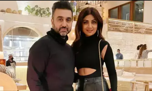 ED Raids Shilpa Shetty-Raj Kundra House: Shilpa Shetty के घर पड़ा ED का छापा, पति राज कुंद्रा के पोर्नोग्राफी केस से जुड़ा है मामला