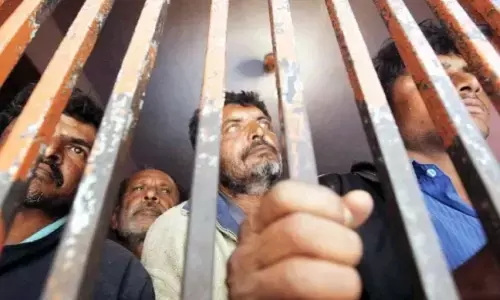 India-Pakistan: 200 से अधिक भारतीय पाकिस्तानी जेलों में बंद, संसद में गर्माया मुद्दा India-Pakistan: 200 से अधिक भारतीय पाकिस्तानी जेलों में बंद, संसद में गर्माया मुद्दा