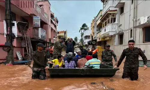 Cyclone Fengal: चक्रवाती तूफान फेंगल के बाद पुडुचेरी में बाढ़ का कहर, सेना ने संभाला मोर्चा