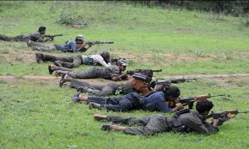 Chhattisgarh Naxal Attack: बीजापुर में नक्सलियों ने की बीजेपी कार्यकर्ता की हत्या, एक सप्ताह में 5 लोगों की ली जान Chhattisgarh Naxal Attack: बीजापुर में नक्सलियों ने की बीजेपी कार्यकर्ता की हत्या, एक सप्ताह में 5 लोगों की ली जान