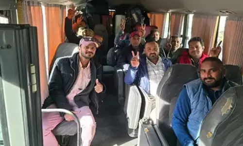 Syria Civil War: बशर अल-असद के पतन के बाद सीरिया में उथल-पुथल, भारत ने निकाले अपने 75 नागरिक, जानें कैसे होगी वतन वापसी Syria Civil War: बशर अल-असद के पतन के बाद सीरिया में उथल-पुथल, भारत ने निकाले अपने 75 नागरिक, जानें कैसे होगी वतन वापसी