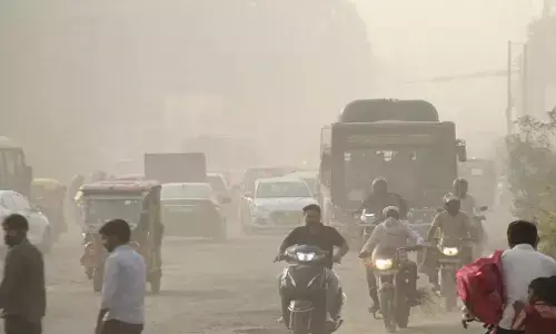 Air Pollution: वायु प्रदूषण को लेकर रिसर्च में चौंकाने वाला खुलासा, हर साल जा रही 15 लाख भारतीयों की जान Air Pollution: वायु प्रदूषण को लेकर रिसर्च में चौंकाने वाला खुलासा, हर साल जा रही 15 लाख भारतीयों की जान