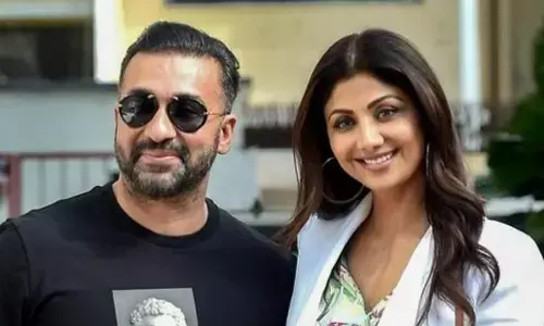 Shilpa Shetty-Raj Kundra Case: शिल्पा शेट्टी के पति राज कुंद्रा का बड़ा खुलासा, बी-ग्रेड फिल्मों को लेकर अब सबके सामने रखा पूरा सच Shilpa Shetty-Raj Kundra Case: शिल्पा शेट्टी के पति राज कुंद्रा का बड़ा खुलासा, बी-ग्रेड फिल्मों को लेकर अब सबके सामने रखा पूरा सच