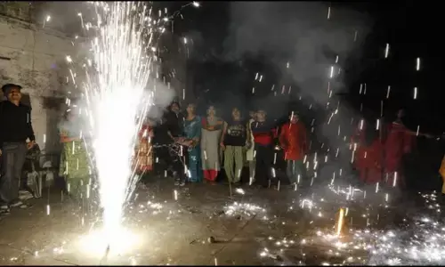 Firecrackers Banned in Delhi: दिल्ली में पटाखों पर लगा बैन, सरकार ने जारी किया आदेश, जानें कब तक लागू रहेगा प्रतिबंध Firecrackers Banned in Delhi: दिल्ली में पटाखों पर लगा बैन, सरकार ने जारी किया आदेश, जानें कब तक लागू रहेगा प्रतिबंध