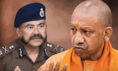 IPS Transfer : यूपी में 17 आईपीएस अफसरों का तबादला, कई जिलों के कप्तान बदले IPS Transfer : यूपी में 17 आईपीएस अफसरों का तबादला, कई जिलों के कप्तान बदले