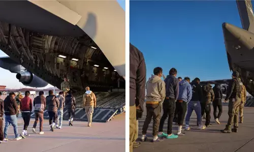 ट्रम्प की हथकड़ी बेड़ी में जकड़ा भारत और मिमियाते हुक्मरान ट्रम्प की हथकड़ी बेड़ी में जकड़ा भारत और मिमियाते हुक्मरान