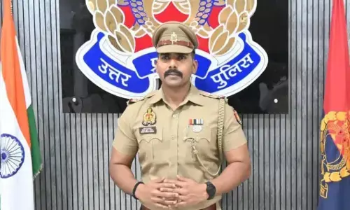 рд╡рд╛рд░рд╛рдгрд╕реА рдкреБрд▓рд┐рд╕ рдХрдорд┐рд╢реНрдирд░ рдХреЗ рдкреАрдЖрд░рдУ рдкрд░ рдиреМрдХрд░реА рдХрд╛ рдЭрд╛рдВрд╕рд╛ рджреЗрдХрд░ 16 рд▓рд╛рдЦ рдардЧрдиреЗ рдХрд╛ рдЖрд░реЛрдк, рдЬрд╛рдВрдЪ рд╢реБрд░реВ рд╡рд╛рд░рд╛рдгрд╕реА рдкреБрд▓рд┐рд╕ рдХрдорд┐рд╢реНрдирд░ рдХреЗ рдкреАрдЖрд░рдУ рдкрд░ рдиреМрдХрд░реА рдХрд╛ рдЭрд╛рдВрд╕рд╛ рджреЗрдХрд░ 16 рд▓рд╛рдЦ рдардЧрдиреЗ рдХрд╛ рдЖрд░реЛрдк, рдЬрд╛рдВрдЪ рд╢реБрд░реВ