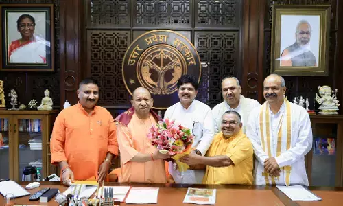 मुख्यमंत्री योगी से यूपी गौ सेवा आयोग के अध्यक्ष श्याम बिहारी गुप्ता ने की मुलाकात