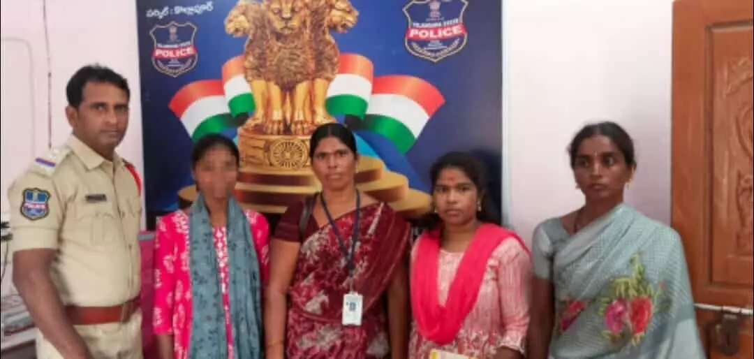 तेलंगाना की दो लड़कियों ने बाल विवाह के खिलाफ दिखाई बहादुरी तेलंगाना की दो लड़कियों ने बाल विवाह के खिलाफ दिखाई बहादुरी