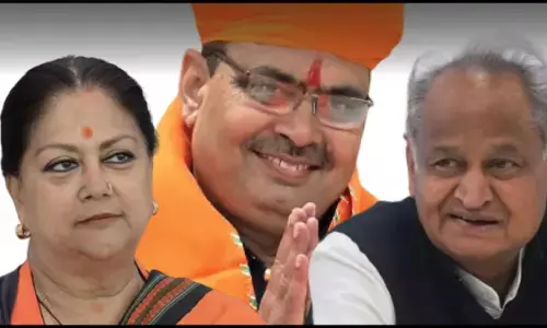 वसुंधरा, गहलोत की जोड़ी चाहती है CM भजनलाल को हटाना पर BJP आलाकमान का भरोसा कायम है मुख्यमंत्री पर? वसुंधरा, गहलोत की जोड़ी चाहती है CM भजनलाल को हटाना पर BJP आलाकमान का भरोसा कायम है मुख्यमंत्री पर?