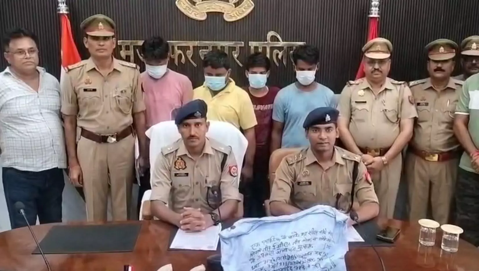 मुजफ्फरनगर पुलिस ने अंतरराज्यीय वाहन चोर गिरोह का किया भंडाफोड़, 4 गिरफ्तार मुजफ्फरनगर पुलिस ने अंतरराज्यीय वाहन चोर गिरोह का किया भंडाफोड़, 4 गिरफ्तार