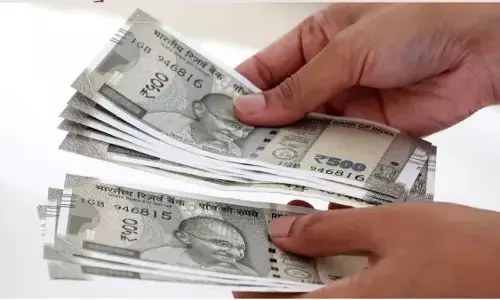 शिक्षकों को मिल गया वेतन, अनुदेशक-शिक्षामित्र रह गए खाली हाथ शिक्षकों को मिल गया वेतन, अनुदेशक-शिक्षामित्र रह गए खाली हाथ