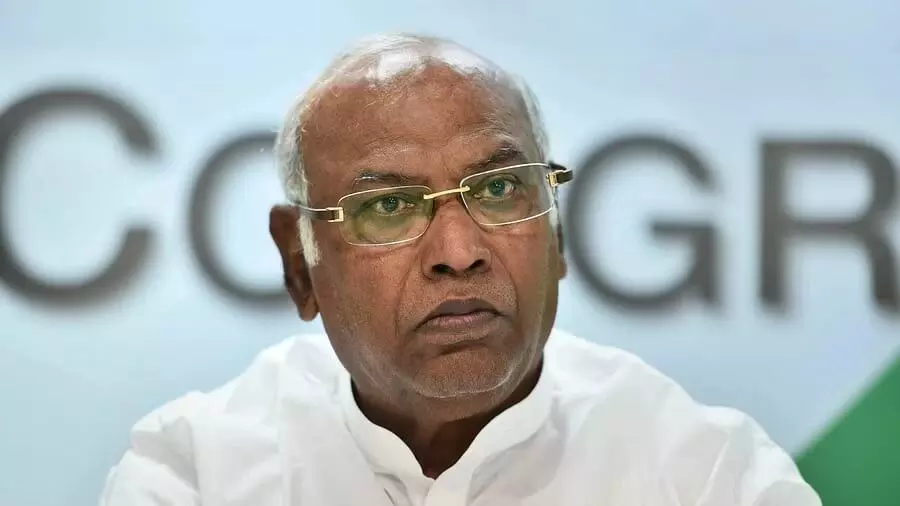कांग्रेस अध्यक्ष मल्लिकार्जुन खरगे की तबीयत बिगड़ी, बेंगलुरु के अस्पताल में भर्ती