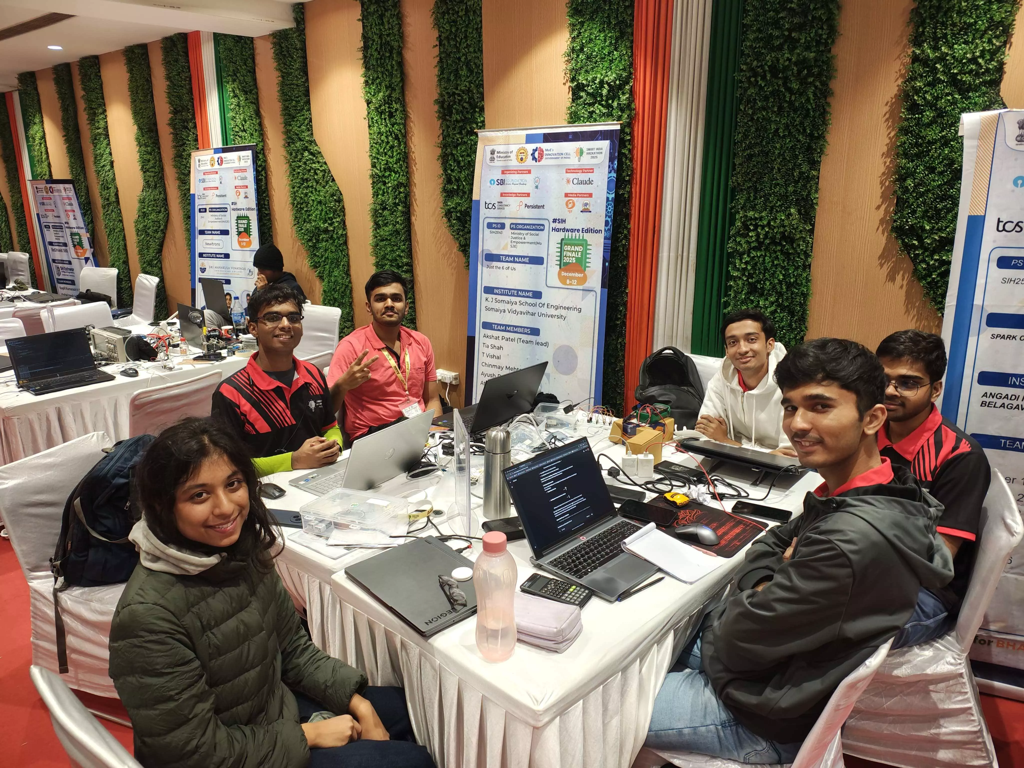 जीएल बजाज इंस्टीट्यूट ऑफ टेक्नोलॉजी एंड मैनेजमेंट में स्मार्ट इंडिया हैकाथॉन 2025 में निरंतर नवाचार का सिलसिला जारी है जीएल बजाज इंस्टीट्यूट ऑफ टेक्नोलॉजी एंड मैनेजमेंट में स्मार्ट इंडिया हैकाथॉन 2025 में निरंतर नवाचार का सिलसिला जारी है