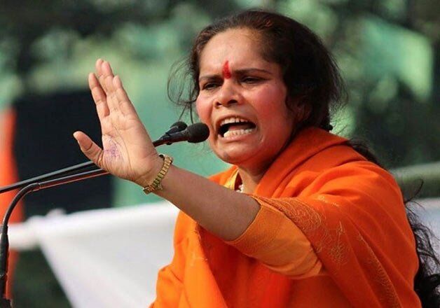 जाकिर नाइक का सिर काट लाओ 50 लाख दूंगी - साध्वी प्राची जाकिर नाइक का सिर काट लाओ 50 लाख दूंगी - साध्वी प्राची