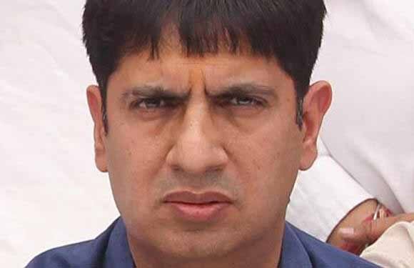 कांग्रेस से छोड़कर भाजपा में गये शामिल प्रदीप बत्रा को लगा जोर का झटका