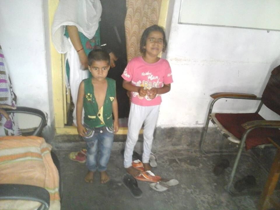 शक में आकर युवक ने अपनी तीस वर्षीय पत्नी की गला रेत कर फरार हुआ शक में आकर युवक ने अपनी तीस वर्षीय पत्नी की गला रेत कर फरार हुआ
