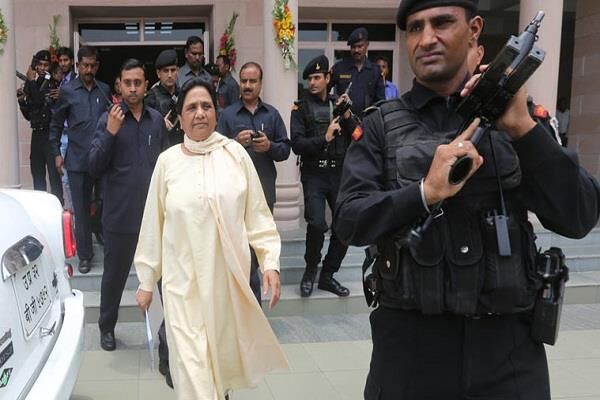 अब बसपा से इस्तीफा देंगे 28 विधायक, इतनी बड़ी टूट फिर तो क्या बसपा ......... अब बसपा से इस्तीफा देंगे 28 विधायक, इतनी बड़ी टूट फिर तो क्या बसपा .........