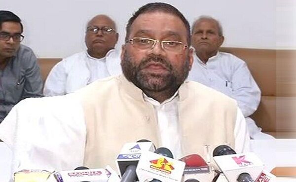 बसपा प्रमुख मायावती देश का पैसा लेकर भागने की फिराक में बसपा प्रमुख मायावती देश का पैसा लेकर भागने की फिराक में