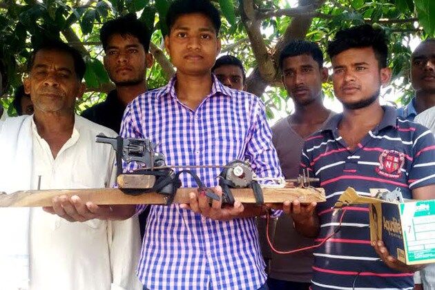 छात्र ने सेना के लिए बनाया अनोखा डिवाइस, हजारों मील दूर से चलेगी गन छात्र ने सेना के लिए बनाया अनोखा डिवाइस, हजारों मील दूर से चलेगी गन
