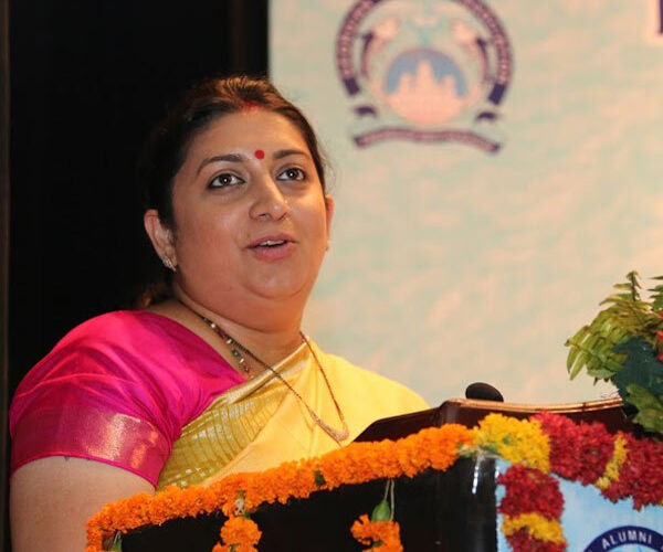 मोबाइल एप और पोर्टल से मात्र 500 में मिलेगी घर बैठे डिग्री मोबाइल एप और पोर्टल से मात्र 500 में मिलेगी घर बैठे डिग्री