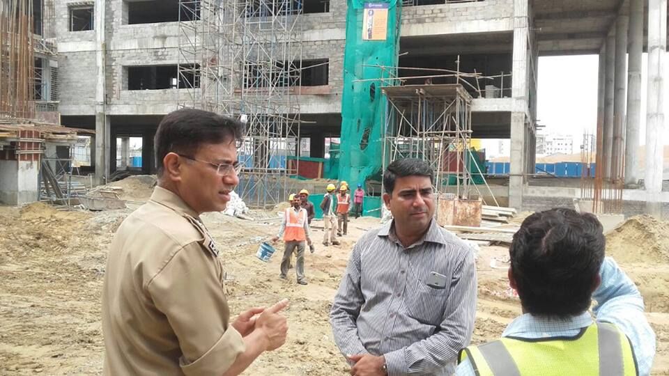 डायल-100 के नये भवन का आईजी ने किया स्थलीय निरिक्षण डायल-100 के नये भवन का आईजी ने किया स्थलीय निरिक्षण