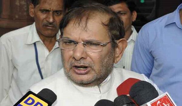 शरद ने तोड़ी नीतीश के खिलाफ चुप्पी, कहा- महागठबंधन टूटना सही नहीं, राज्यसभा में उठाऊगा मामला