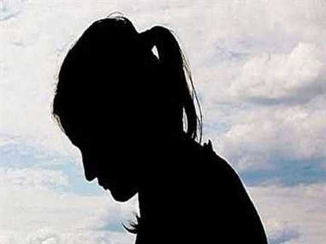 यूपी : नाबालिग छात्रा से रेप, आरोपी गिरफ्तार यूपी : नाबालिग छात्रा से रेप, आरोपी गिरफ्तार