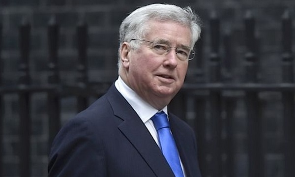 ब्रिटेन के रक्षा मंत्री ने यौन उत्पीड़न मामले में दिया इस्तीफा