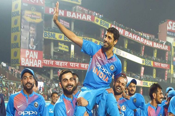 विराट की टीम में आशीष नेहरा को मिली नई जिम्मेदारी