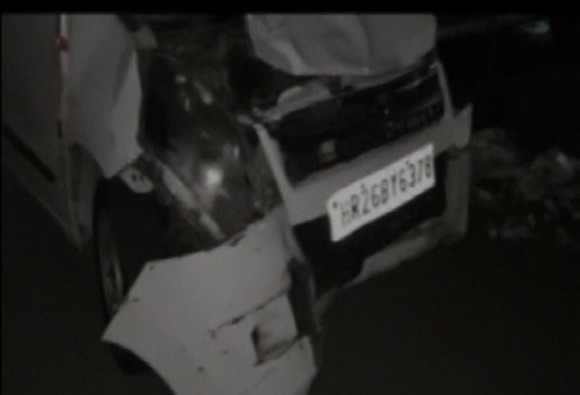 गाजियाबाद में कार ने कई लोगों को कुचला, 12 साल के बच्चे की मौत