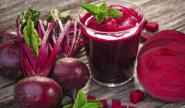 जानिए चुकंदर खाने के फायदे, नियमित सेवन बढ़ाएगा आपकी उम्र