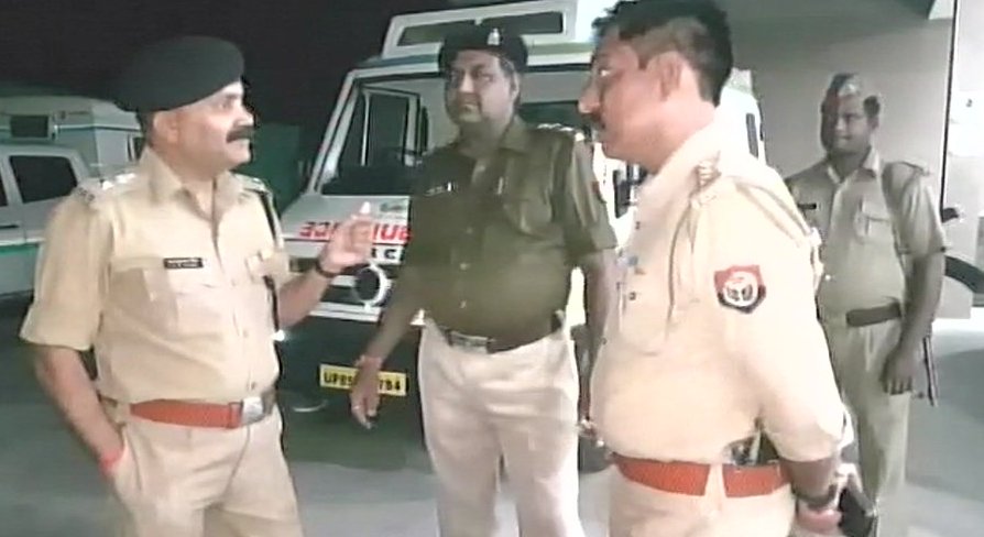 यूपी में अपराधियों के हौसले बुलंद, मथुरा में वकील की गोली मार हत्या यूपी में अपराधियों के हौसले बुलंद, मथुरा में वकील की गोली मार हत्या