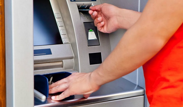 इस बैंक के ATM से पाएं 15 लाख रुपये तक का पर्सनल लोन, जानें पूरी प्रक्रिया इस बैंक के ATM से पाएं 15 लाख रुपये तक का पर्सनल लोन, जानें पूरी प्रक्रिया