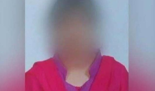 महिला टीचर ने बहन के साथ मिलकर नाबालिग छात्र के साथ किया ऐसा गंदा काम, जानकर चौंक जाएंगे! महिला टीचर ने बहन के साथ मिलकर नाबालिग छात्र के साथ किया ऐसा गंदा काम, जानकर चौंक जाएंगे!