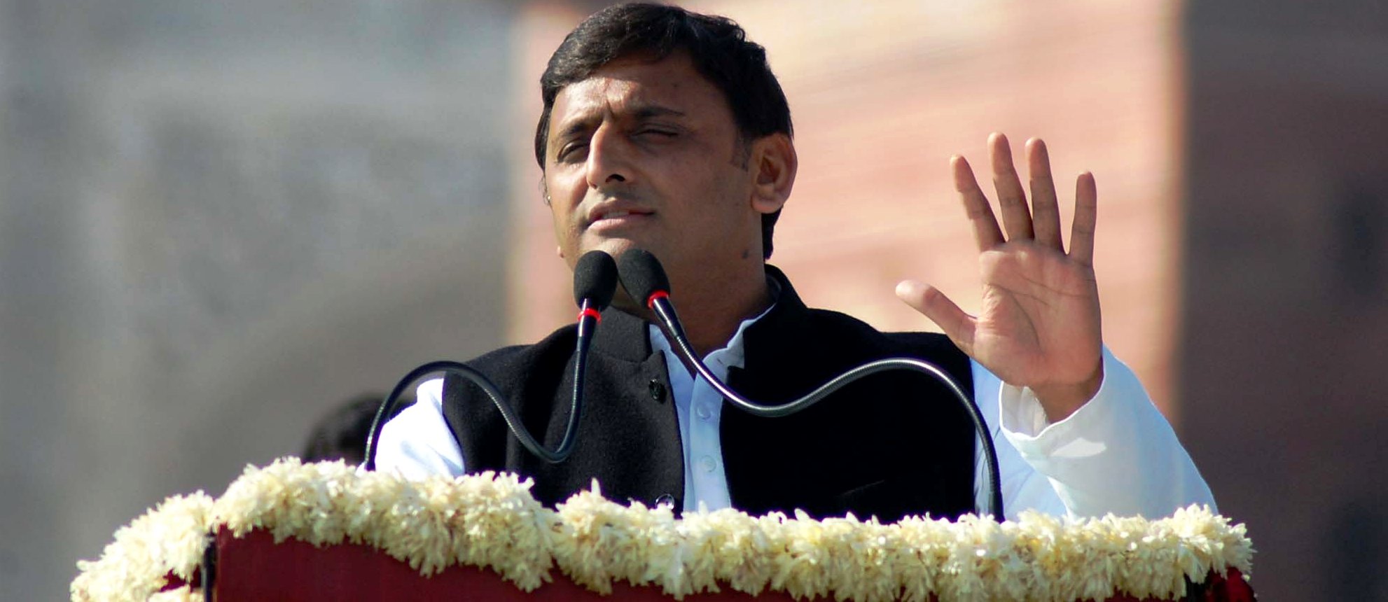 अखिलेश ने ये सवाल पूंछकर क्या मुश्किल पैदा कर दी सीएम योगी को! अखिलेश ने ये सवाल पूंछकर क्या मुश्किल पैदा कर दी सीएम योगी को!