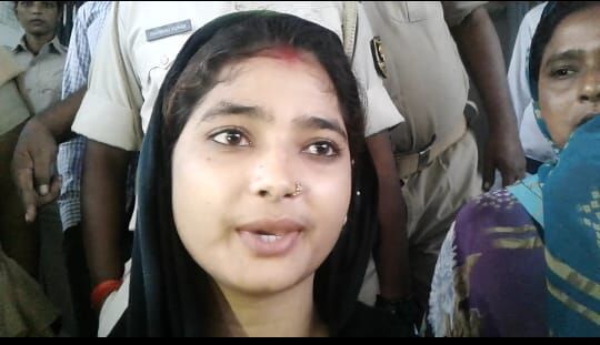 आखिर मुर्दा लड़की जिंदा होकर कोर्ट में हुई उपस्थित, सवालिया निशान?पुलिस ने जो लाश बरामद की वह आखिर किसकी थी! आखिर मुर्दा लड़की जिंदा होकर कोर्ट में हुई उपस्थित, सवालिया निशान?पुलिस ने जो लाश बरामद की वह आखिर किसकी थी!