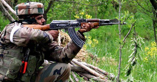 कश्मीर के नौगाम में दो जवान शहीद, दो आतंकी ढेर